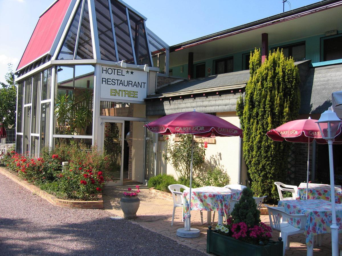 Hotel Les Deux Sapins Cailly-sur-Eure Екстериор снимка