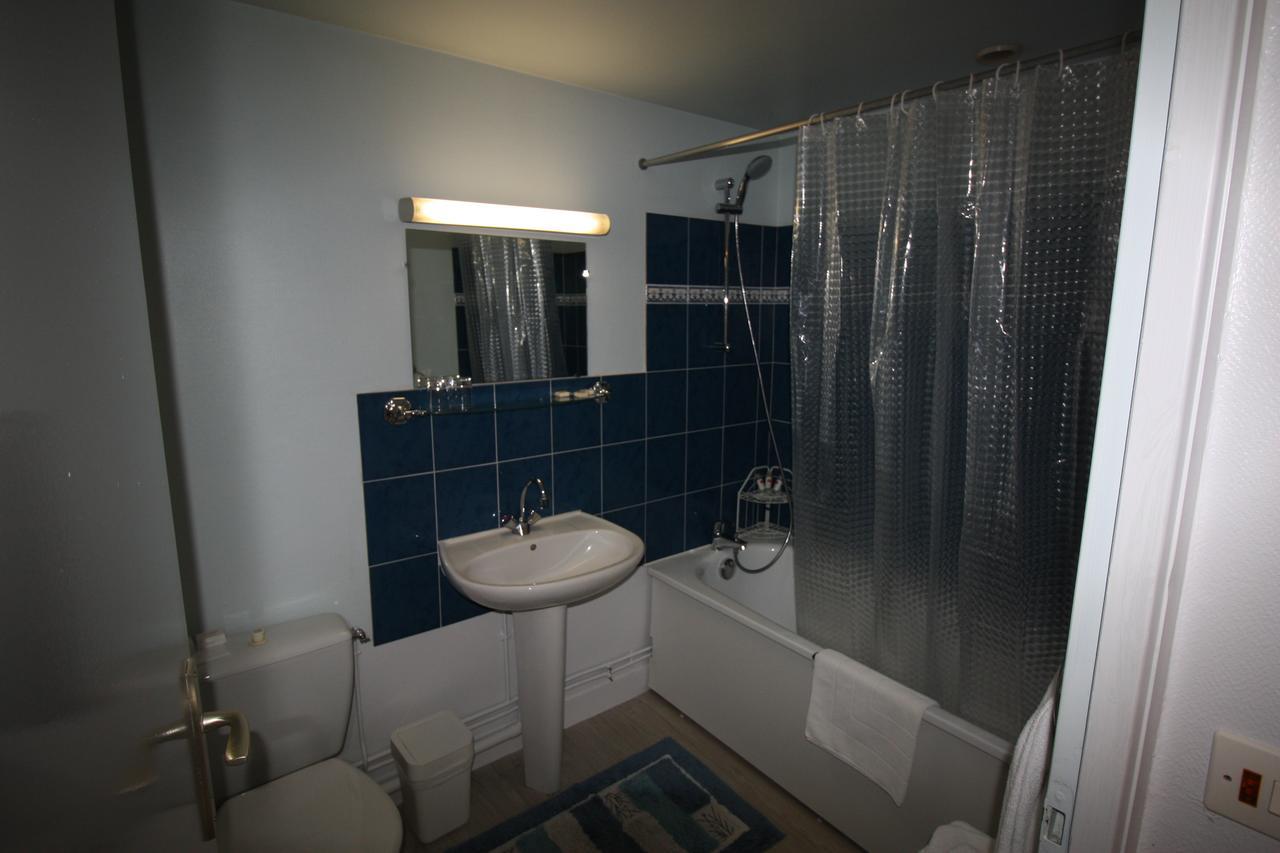 Hotel Les Deux Sapins Cailly-sur-Eure Екстериор снимка